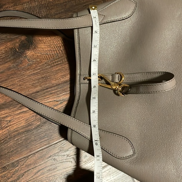 Authentic Burberry Tote - Picture 13 of 13